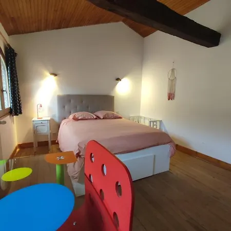 Duplex 70 M2 Balcon Coeur Historique Апартаменты *
